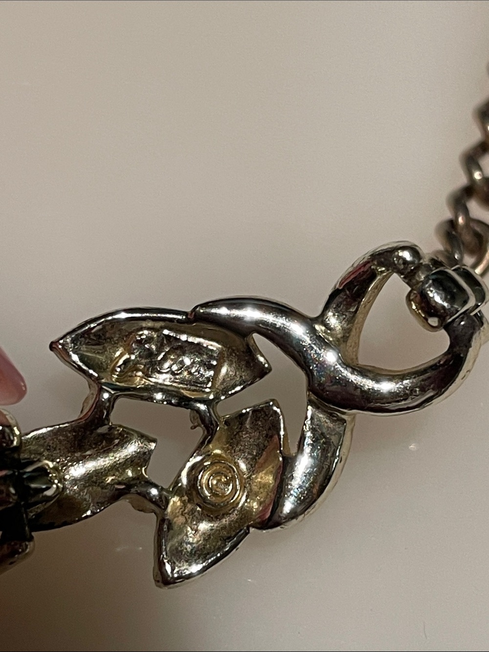 Vintage Coro GoldTone Leaf Chain Women's Choker Necklace - Picture 3 of 7